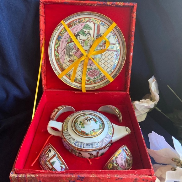 Other - Vintage Chinese Miniature Tea Set